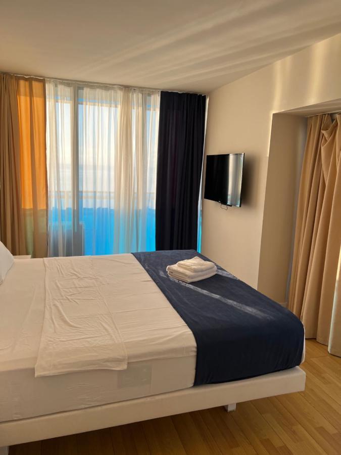 The Best Beach Aparthotel Orbi City Batumi Exteriör bild