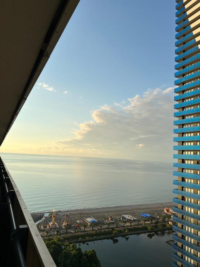 The Best Beach Aparthotel Orbi City Batumi Exteriör bild