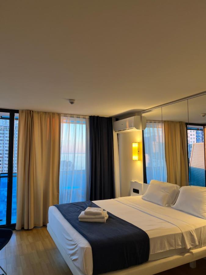 The Best Beach Aparthotel Orbi City Batumi Exteriör bild