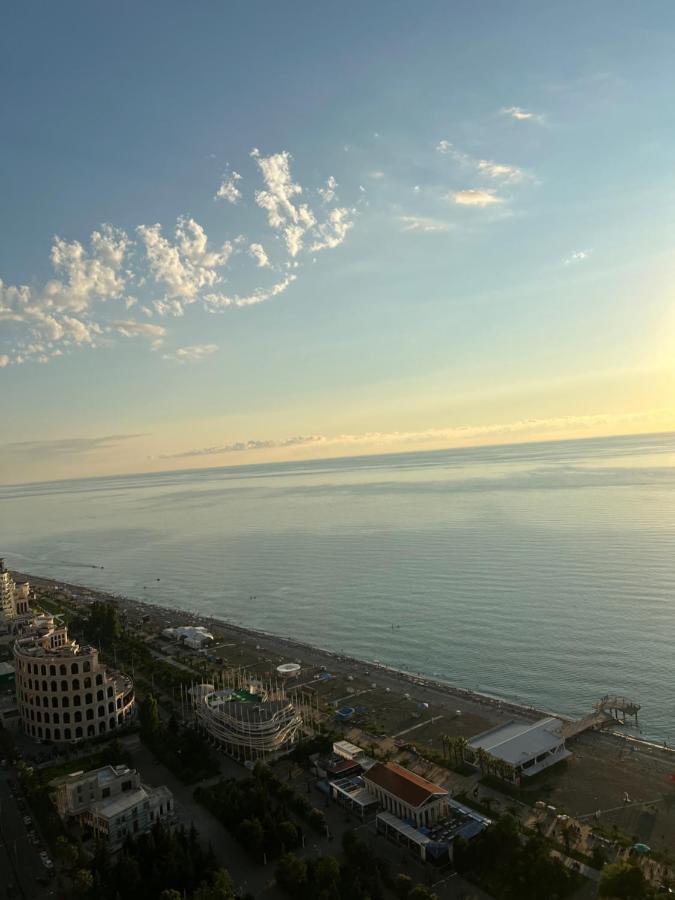 The Best Beach Aparthotel Orbi City Batumi Exteriör bild