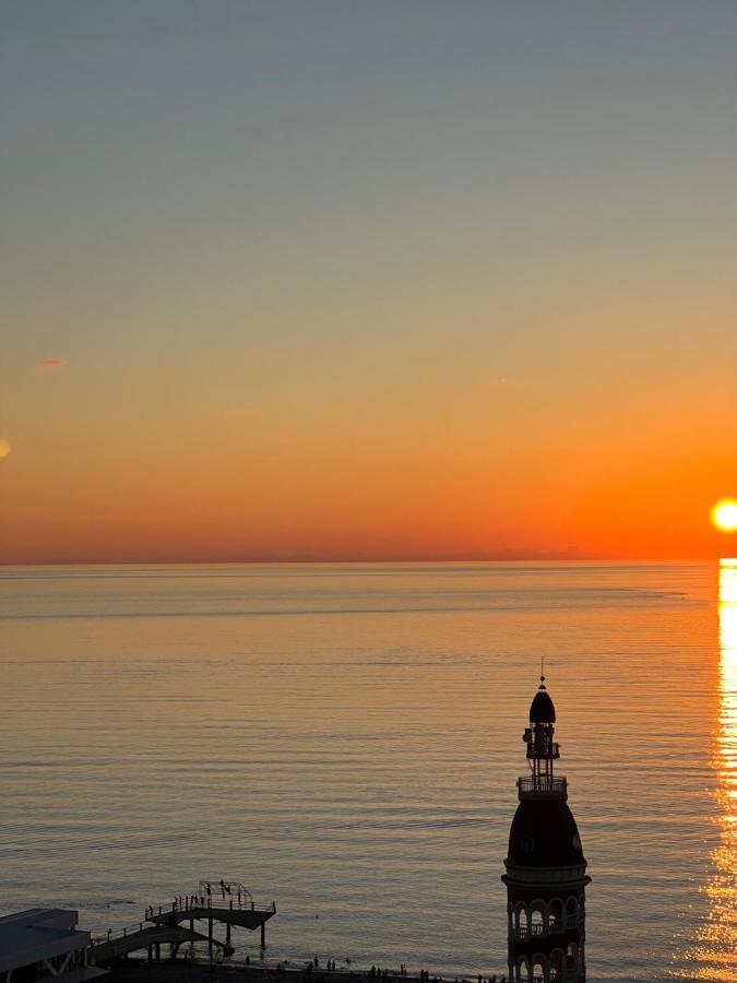 The Best Beach Aparthotel Orbi City Batumi Exteriör bild