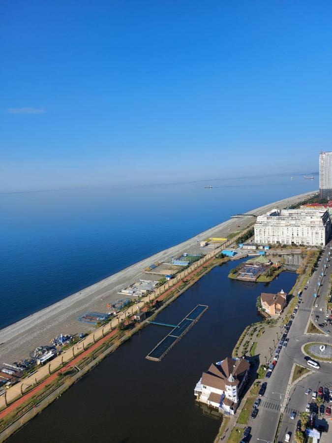 The Best Beach Aparthotel Orbi City Batumi Exteriör bild